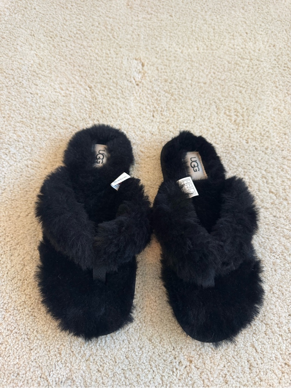 UGG Fluff Flip Flop Logo Slippers